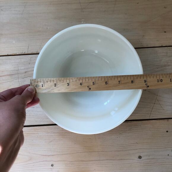 Pyrex Vintage Milk Glass Bowl 1940s Hamilton Beach Mixer Bowl - Picture 2 of 6